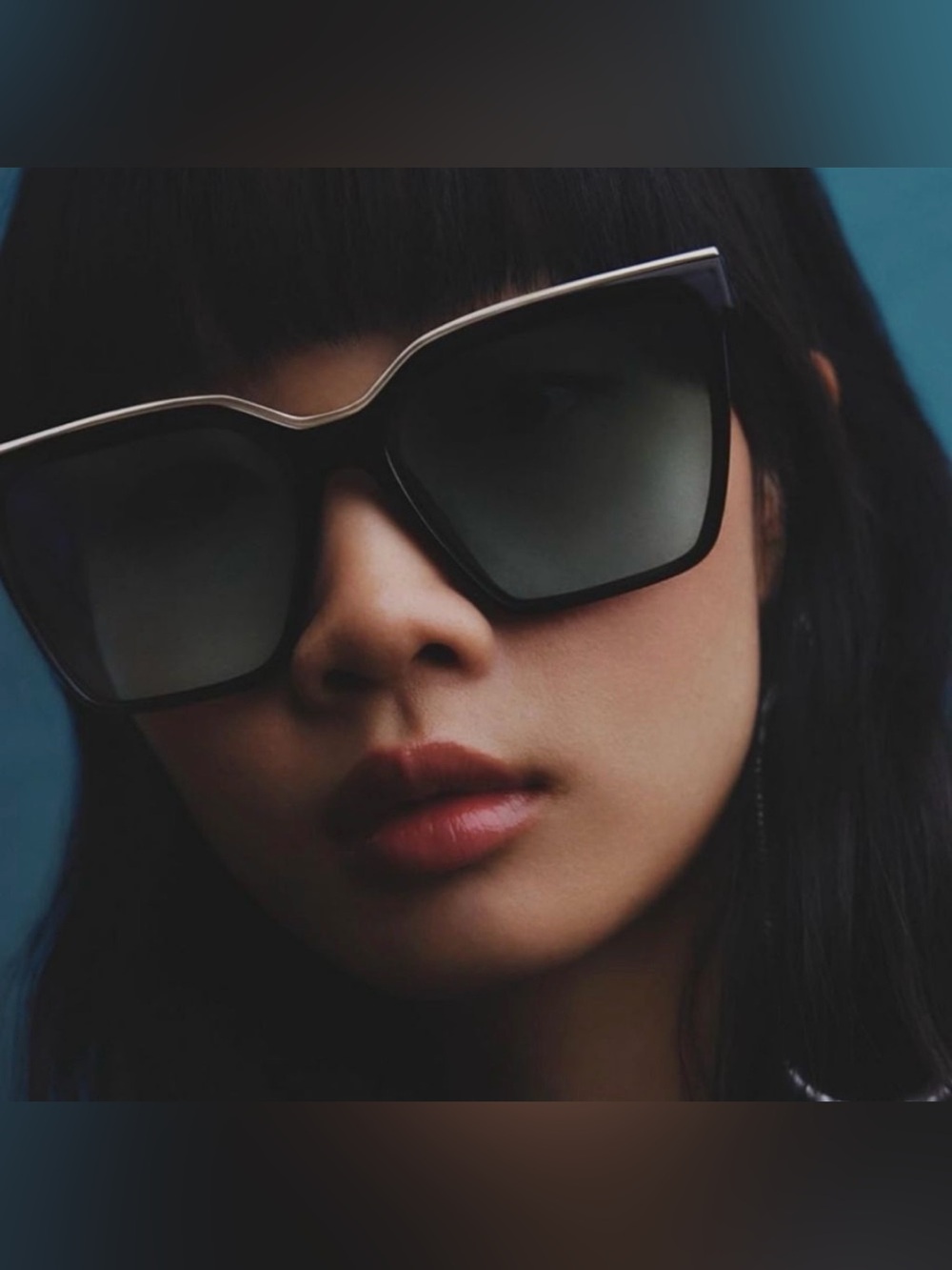 Quay Level Up Sunglasses- Black/Silver Turquoise Flash